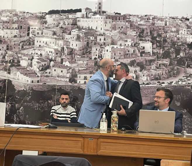 Matera, Salvatore (M5s) è il nuovo presidente del Consiglio: «Sento il peso della responsabilità»