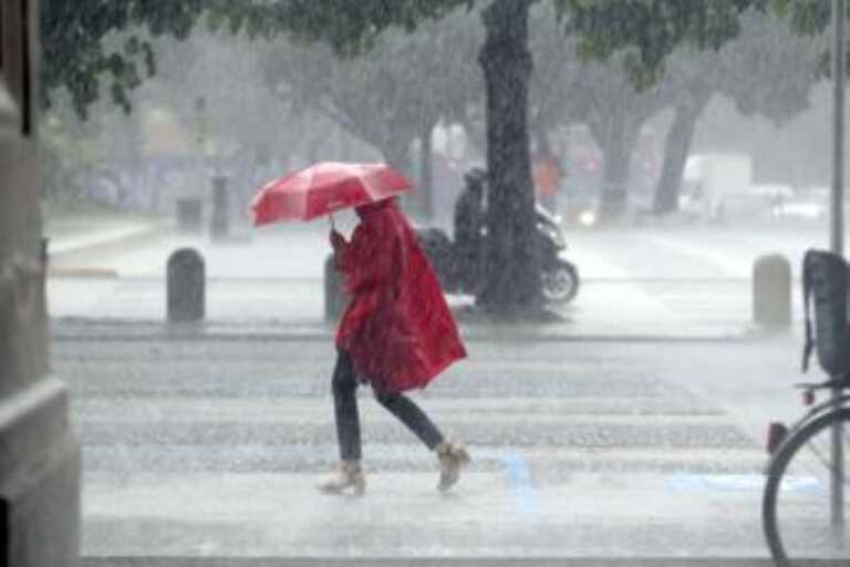 Il maltempo arriva in Puglia: allerta arancione per piogge e temporali