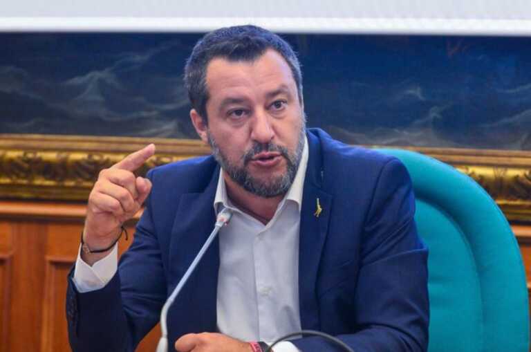 Collegamento diretto Napoli-Bari, Salvini: «Ci sarà e io farò il primo viaggio in treno»