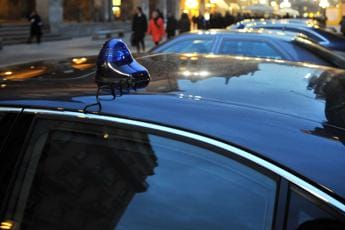 Parco auto blu più che dimezzato dal 2011 al 2022