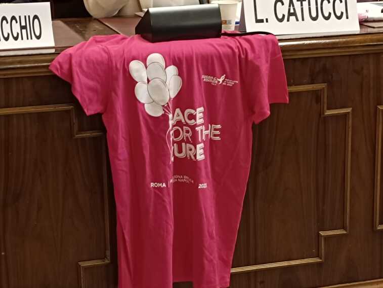 Galleria foto 'La Race for the Cure torna a Bari per la festa della mamma: domenica la corsa contro il tumore al seno – VIDEO' - foto 3