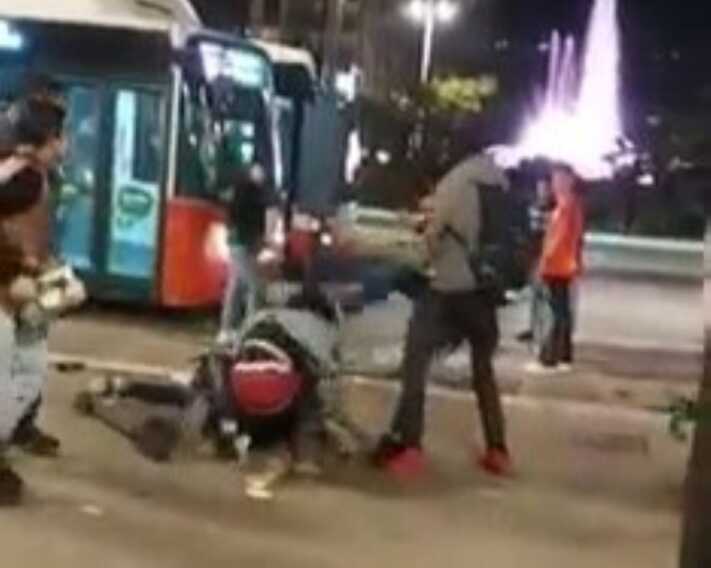 Bari, denunciati i responsabili della rissa in piazza Moro: sequestrate droga e banconote false