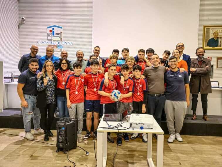 Galleria foto 'Premiata la Rugby Union Santeramo: la società ha vinto il girone regionale del campionato di Serie C' - foto 1