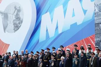 Russia celebra 9 maggio, Putin: “Oggi contro di noi una guerra reale”