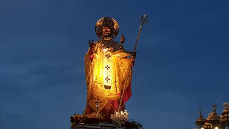 San Nicola dei baresi: prosegue la festa per il patrono. Nel pomeriggio il prelievo della Santa Manna