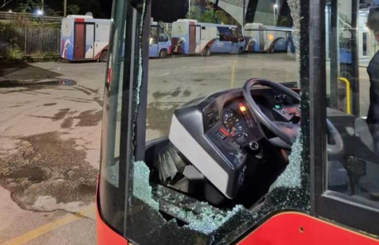 Bottiglie e sassi contro i bus di Kyma Mobilità nel Tarantino: a Statte un autista al pronto soccorso