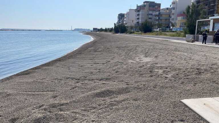 Bari, bloccati i lavori di ripascimento delle spiagge a San Girolamo: «Carenze di sicurezza inaccettabili»