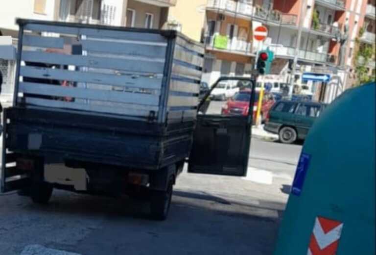 Bari, abbandona rifiuti nei pressi del Policlinico: multato dopo la segnalazione di un cittadino