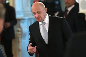 Ucraina, Prigozhin: “Wagner ha ricevuto solo 10% munizioni a Bakhmut”