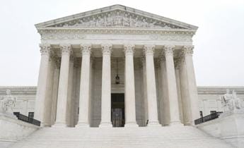 Usa, stop Corte Suprema a iniezione letale: “Condannato ha scelto camera a gas”