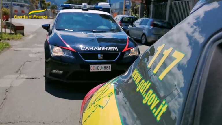 Galleria foto 'Operazione anti camorra, 19 arresti e sequestro di beni nel napoletano' - foto 1