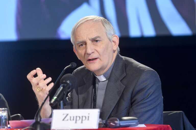 Galleria foto 'Ucraina, il cardinale Zuppi a Kyiv come inviato del Papa' - foto 1