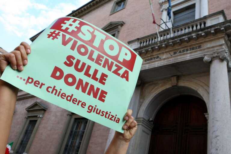 Galleria foto 'Violenza sulle donne, dal Consiglio dei Ministri ok alle nuove misure' - foto 1