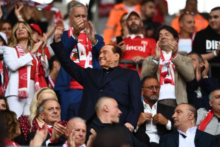 Galleria foto 'Lo sport piange Berlusconi, Abodi e Malagò “Un vincente”' - foto 1