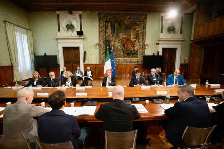 Galleria foto 'Alluvione in Emilia Romagna, al via tavolo permanente A Palazzo Chigi' - foto 1