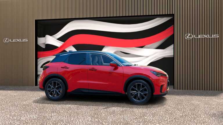Lexus presenta in anteprima a Milano il nuovo LBX