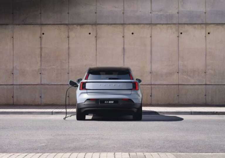Volvo adotta lo standard di ricarica nordamericano