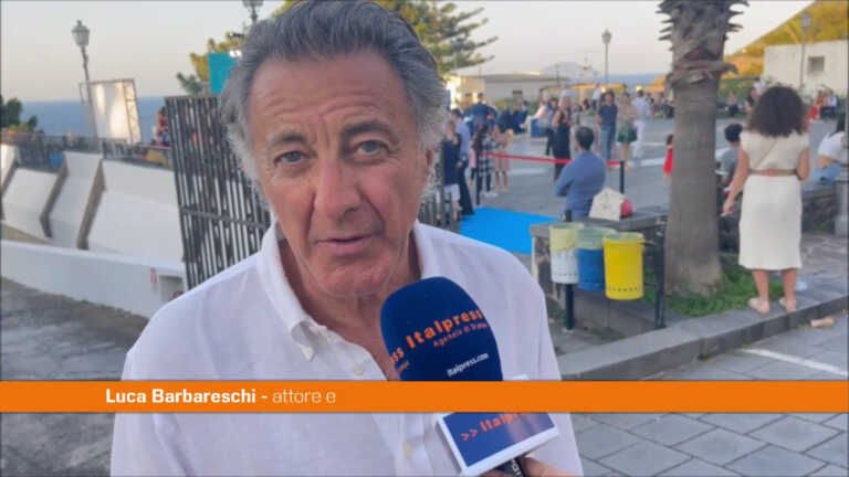 Galleria foto 'Cinema, Barbareschi “Troisi era un poeta, se n’è andato troppo presto”' - foto 1