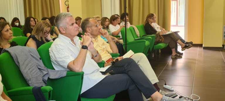 Galleria foto 'Disturbi del comportamento alimentare: aumentano i casi. A Bari un gruppo di lavoro per cure precoci' - foto 1