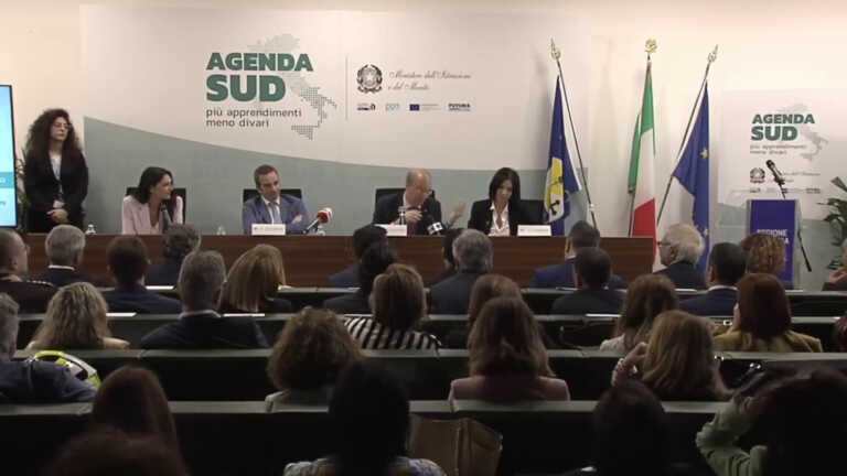 Galleria foto 'Contro la dispersione scolastica prende il via Agenda Sud' - foto 1