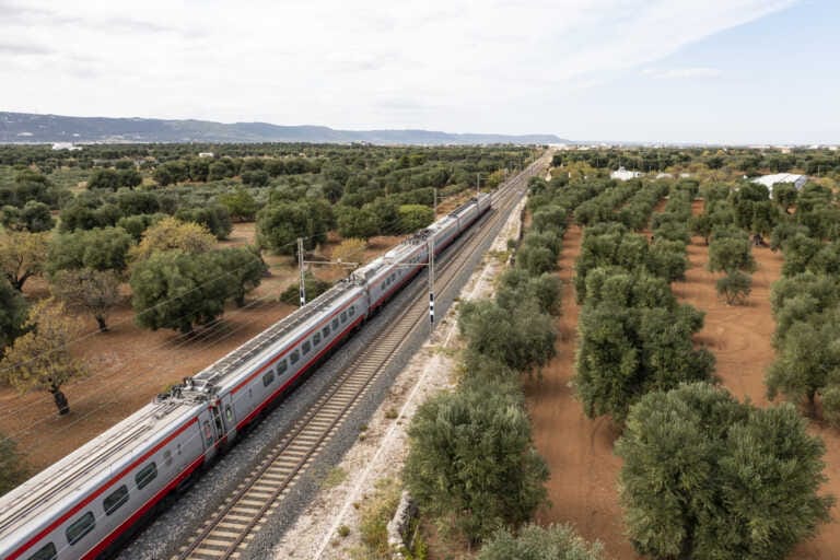 Trenitalia Summer Experience, più treni e autobus per scoprire la Puglia: al via dall’11 giugno