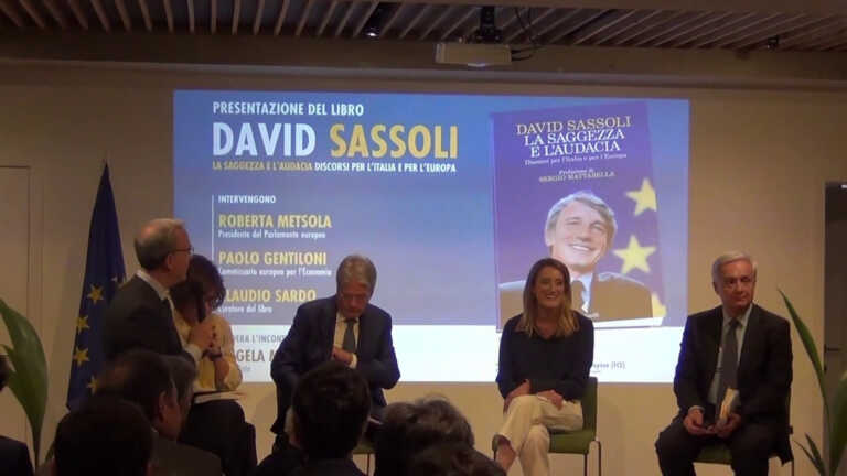 Galleria foto 'In un libro i discorsi di Sassoli sull’Europa' - foto 1