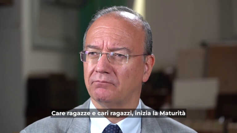 Galleria foto 'Esami di Maturità, il messaggio del ministro Valditara agli studenti' - foto 1