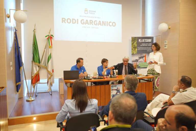 Galleria foto 'Fa tappa in Puglia la MotoSurf World Championship 2023: oltre 130 atleti si sfidano nel lago di Varano – VIDEO' - foto 4