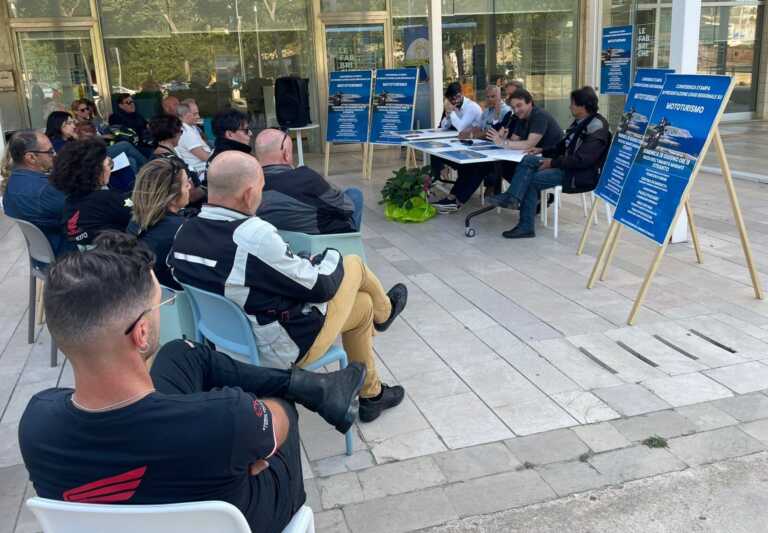 Galleria foto 'La Puglia punta sul mototurismo: una proposta di legge per migliorare viabilità e accoglienza' - foto 2