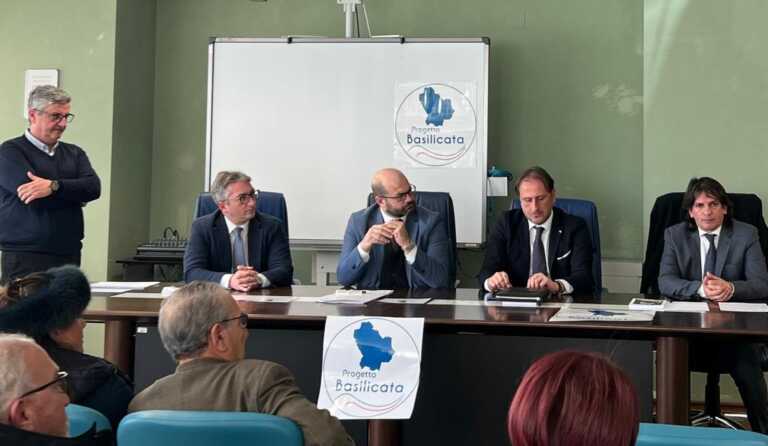 Galleria foto 'A Craco si terrà la prima assemblea del “Centro Studi Basilicata”' - foto 1