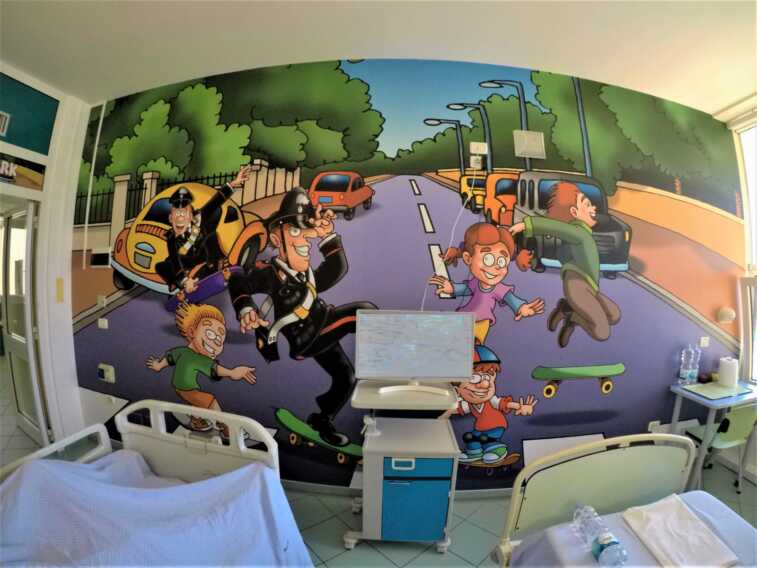 Bari, i carabinieri donano stampe artistiche all’ospedale pediatrico “Giovanni XXIII”