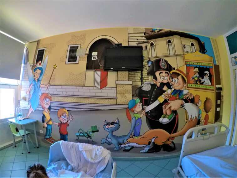 Galleria foto 'Bari, i carabinieri donano stampe artistiche all’ospedale pediatrico “Giovanni XXIII”' - foto 2