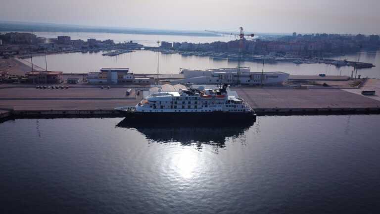 A Taranto fa tappa la nave luxury Island Sky della compagnia britannica Noble Caledonia