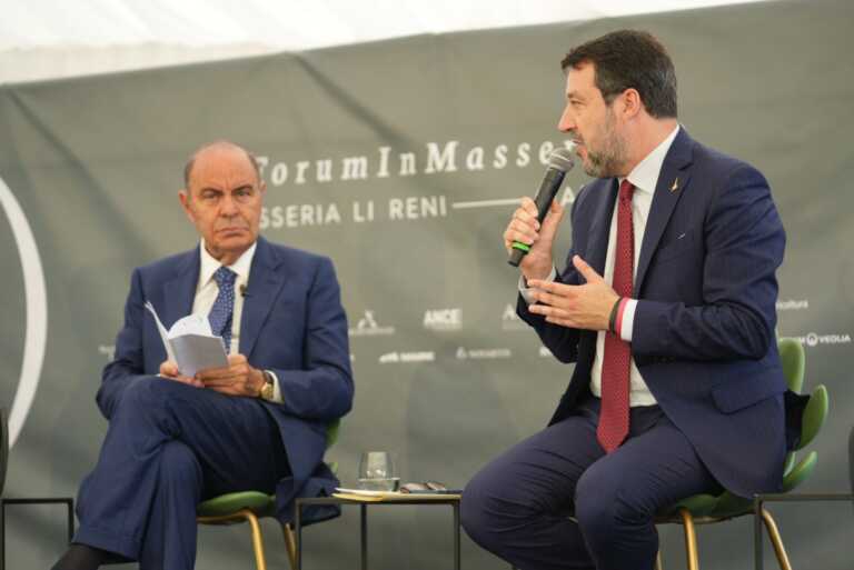 Forum in Masseria, Salvini ospite da Vespa: «Già da quest’estate collegamento ferroviario tra Bari e Napoli»