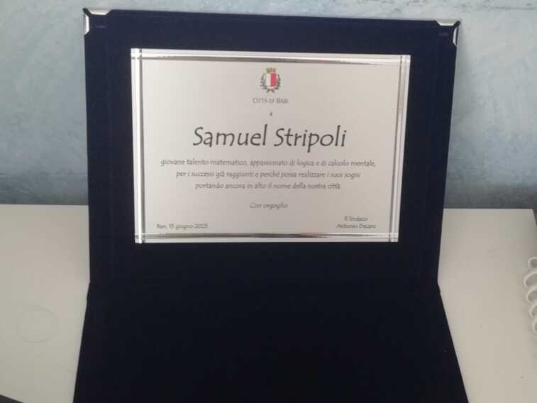 Galleria foto 'Bari, consegnata una targa al 14enne Samuel Stripoli: due volte campione italiano di calcolo' - foto 2