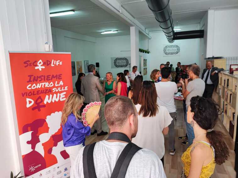 Galleria foto 'Progetto “Second Life”, inaugurato a Bari uno sportello per aiutare le donne a ricominciare' - foto 4