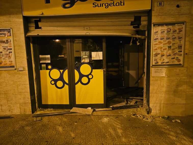 Ordigni ad Andria, Don Riccardo Agresti: «Chi compie attentati ha più paura di chi li subisce»