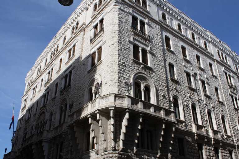 Acquedotto Pugliese, depositata ieri la legge anti-privati: «Le azioni di Aqp ai Comuni»