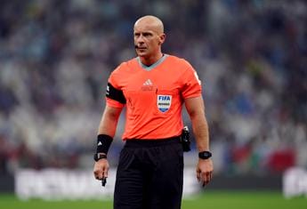 Galleria foto 'Arbitro Marciniak a raduno estrema destra, salta finale Champions?' - foto 1