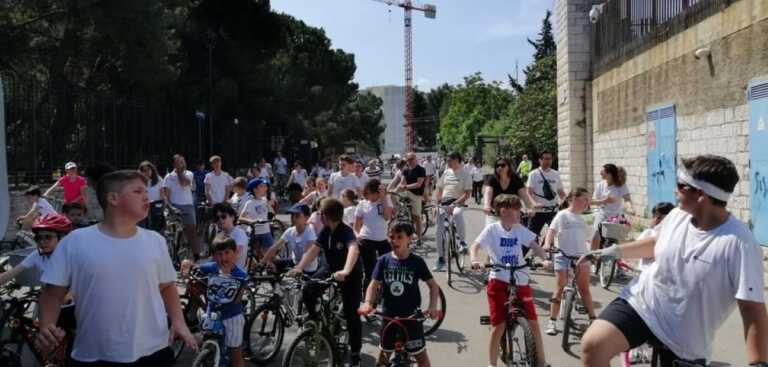 Arte e sport, ad Andria i cittadini scelgono la mobilità sostenibile
