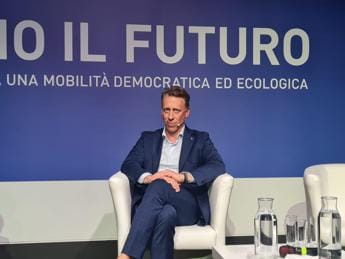 Galleria foto 'Auto, Viano: “Necessarie nuove misure fiscali per i servizi di mobilità a basso impatto ambientale”' - foto 1