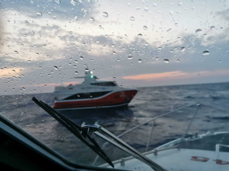 Imbarcazione in difficoltà soccorsa al largo di Bisceglie: un 81enne salvato dalla Guardia costiera