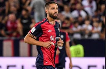 Galleria foto 'Bari-Cagliari 0-1, i sardi tornano in Serie A' - foto 1