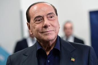 Galleria foto 'Berlusconi, incognita cremazione' - foto 1