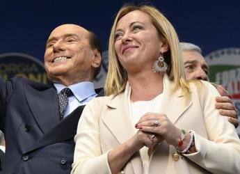 Galleria foto 'Berlusconi, Meloni serra file governo: “Avanti uniti, glielo dobbiamo”' - foto 1