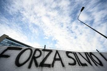 Galleria foto 'Berlusconi ricoverato, telefonate con Meloni e Salvini' - foto 1