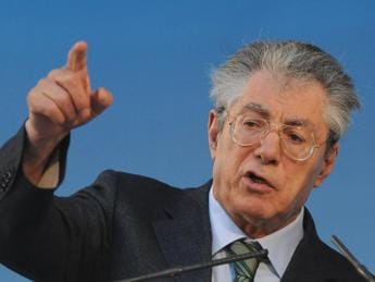 Galleria foto 'Bossi poeta, sbarca sui social raccolta di versi' - foto 1