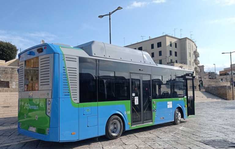Brindisi, lancio sassi contro bus urbano: non è il primo episodio che si verifica in città