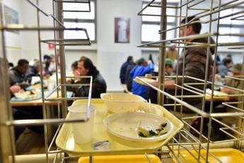 Galleria foto 'Caro spesa, 3,1 milioni di poveri chiedono aiuto per mangiare' - foto 1