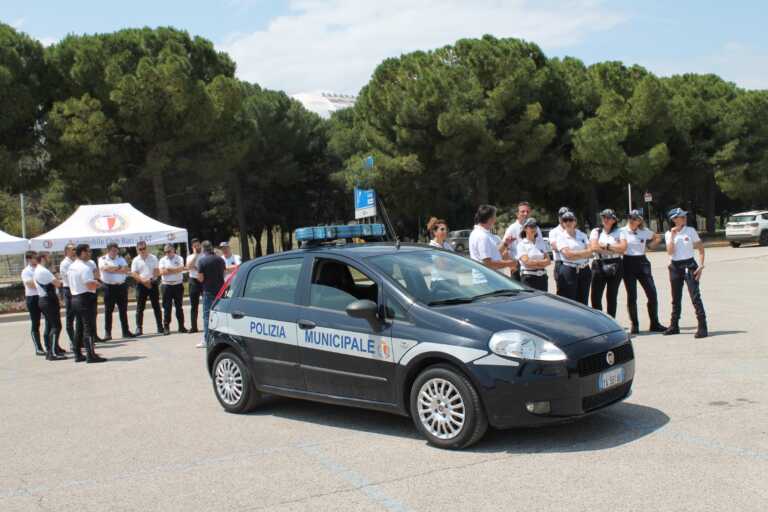 Guida in sicurezza: Polizia locale e Aci insieme. Tre giorni di formazione per oltre 130 agenti a Bari